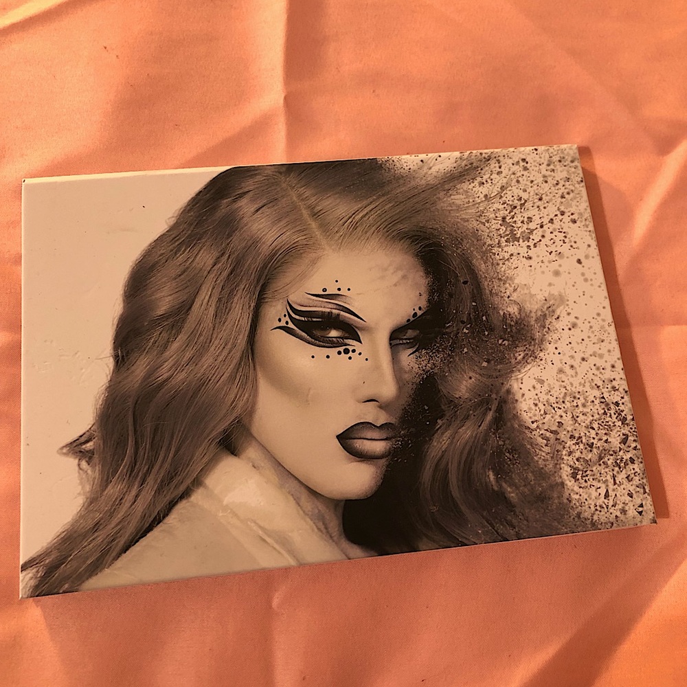 Jeffree star cremated pallet